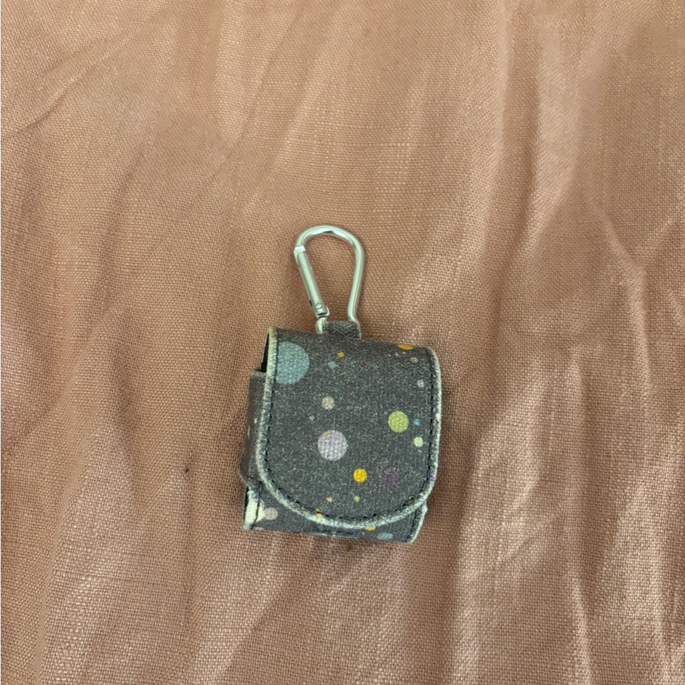 Washed Gray Airpods Keychain Case